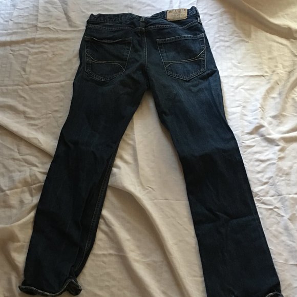 One (1) Pair Hollister Straight Dark Blue Jeans - Picture 2 of 2